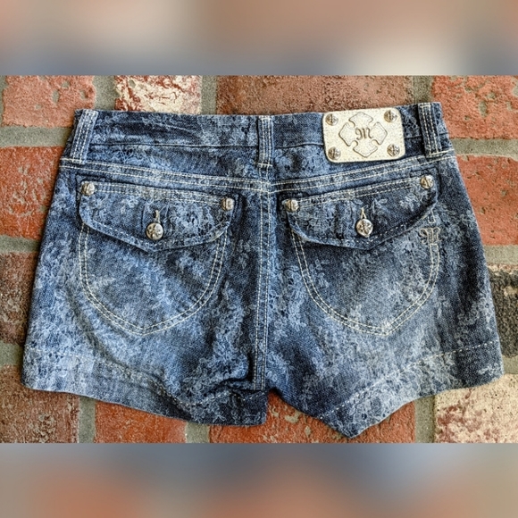 Miss Me Lace Denim Shorts, Size 28 - Picture 2 of 11